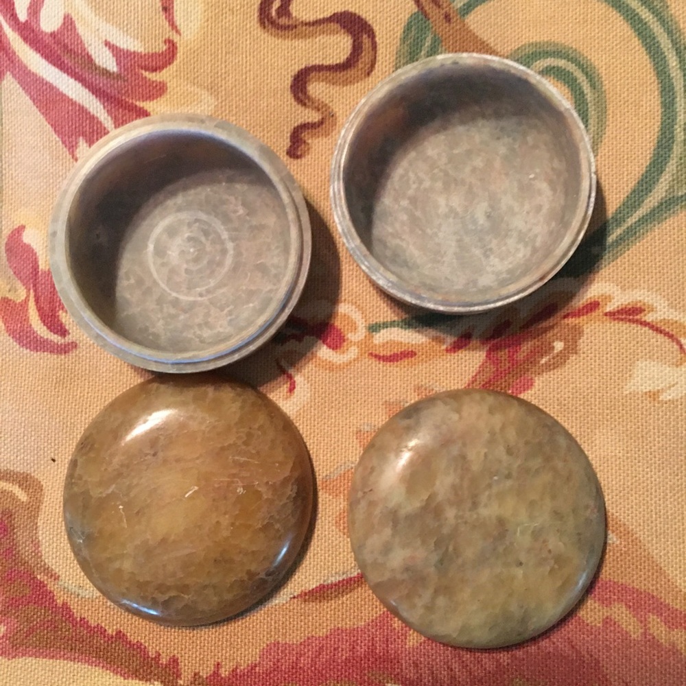 Vintage marble carved trinket jewelry snuff box
